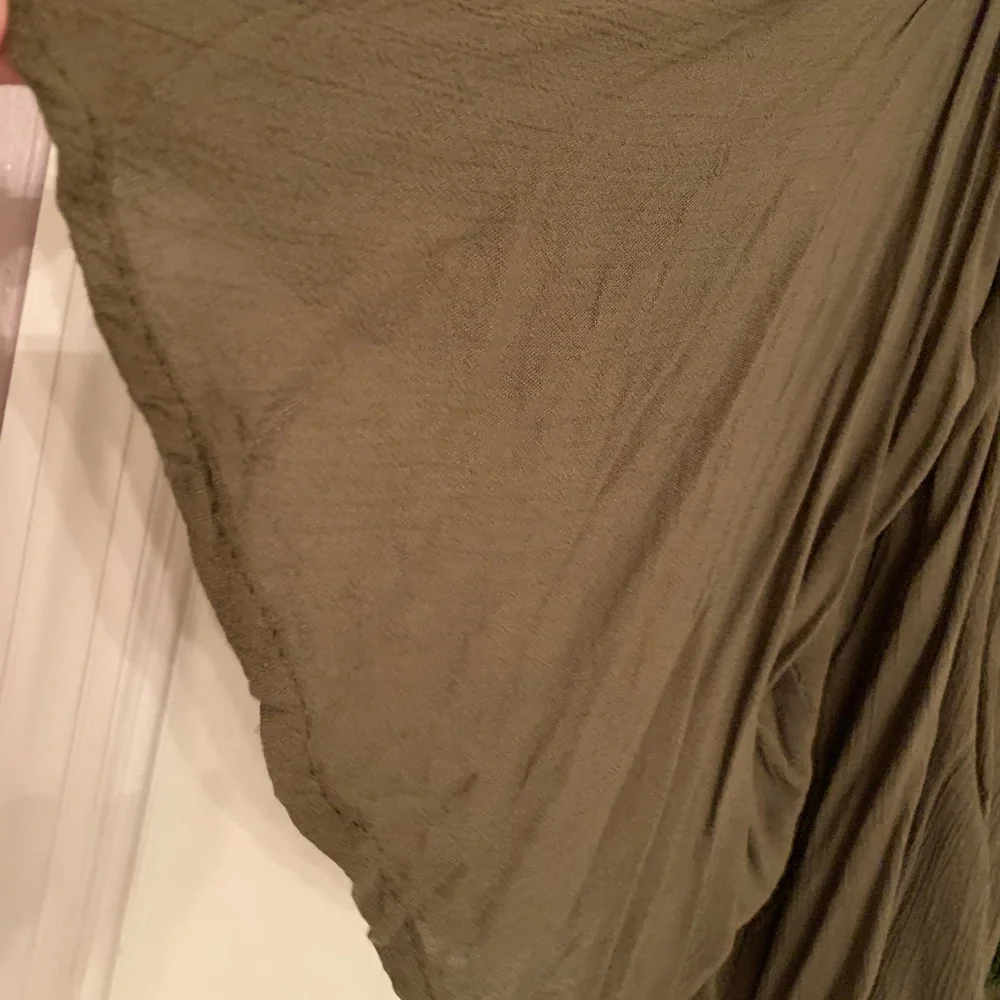 COMFORTABLE FLOWING TOP / - Picture 3 of 4